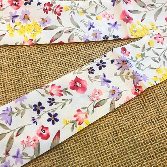 Free Give Away Sunflower Key Chain With Purchase Of Bag & Scarf! - Picture 6 of 15